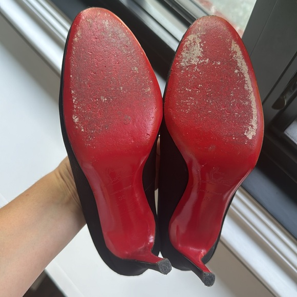 Christian Louboutin Satin Pumps size 39 - Picture 8 of 9